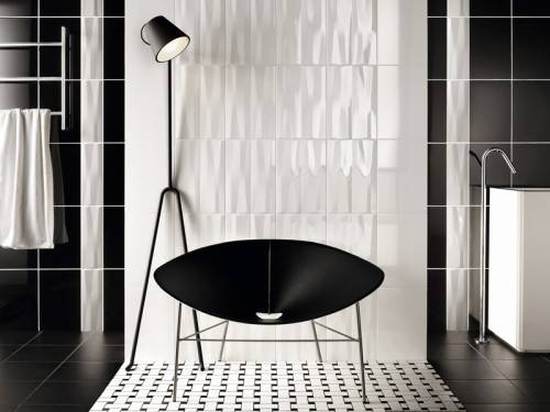revestimiento-ceramico-bano-blanco-negro-2-300x225 7 puntos clave a tener en cuenta antes de empezar la reforma del baño.